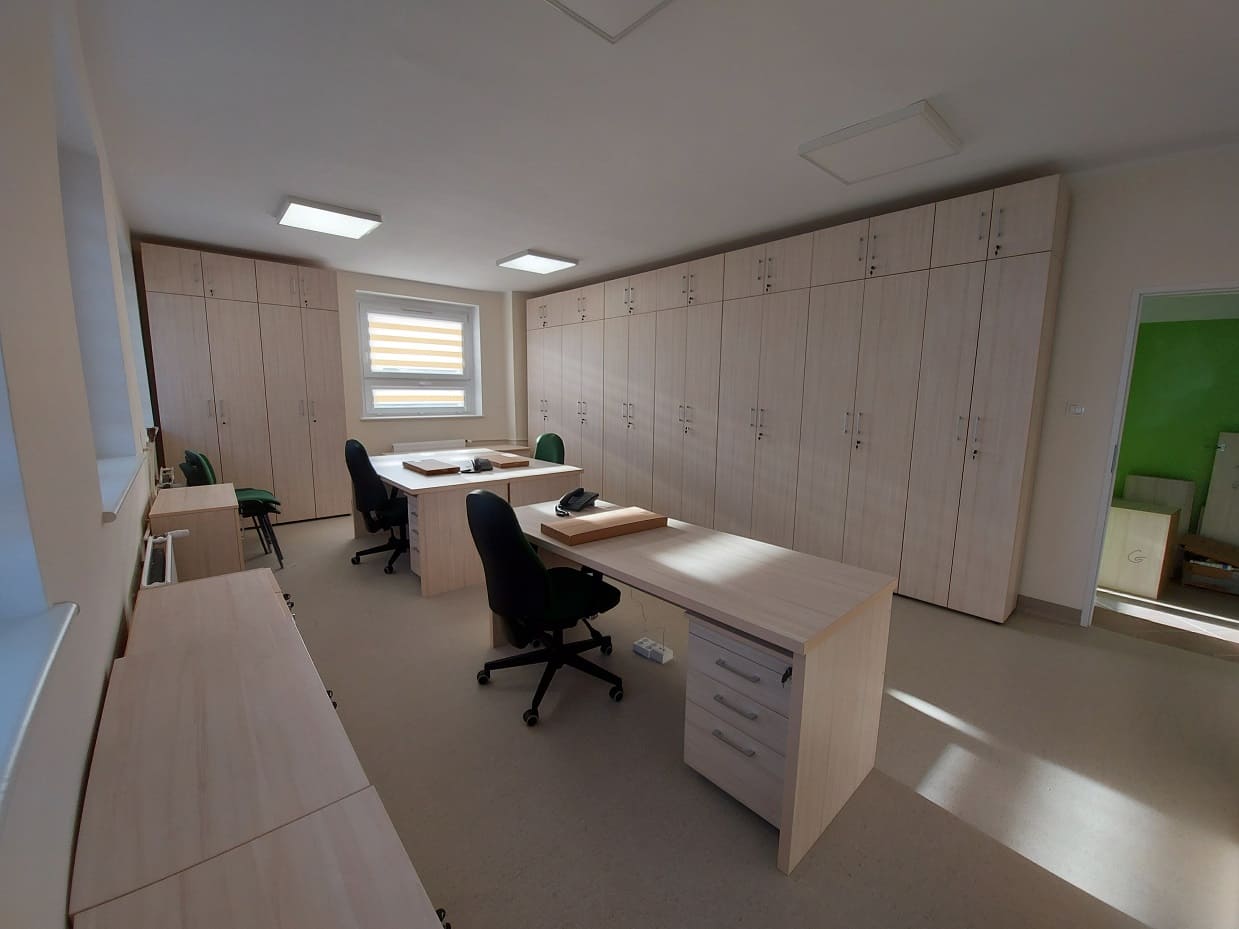 Realizacja mebli biurowych